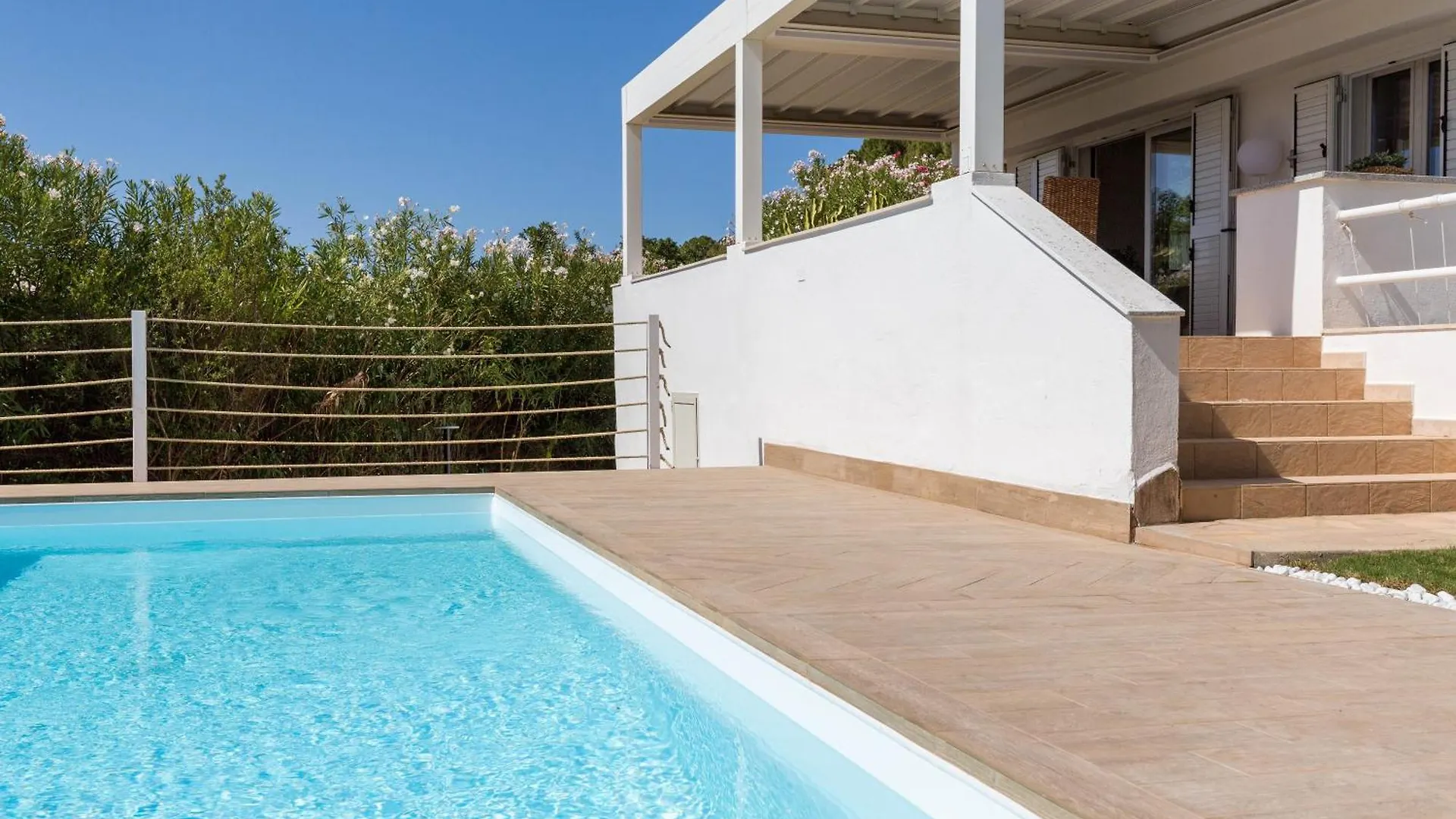 Villa Angelina Con Piscina E Giardino Privato A Pochi Passi Dalla Spiaggia Di Campus Villasimius
